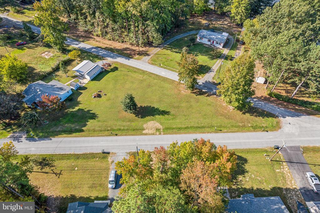 000 LAKEVIEW DR