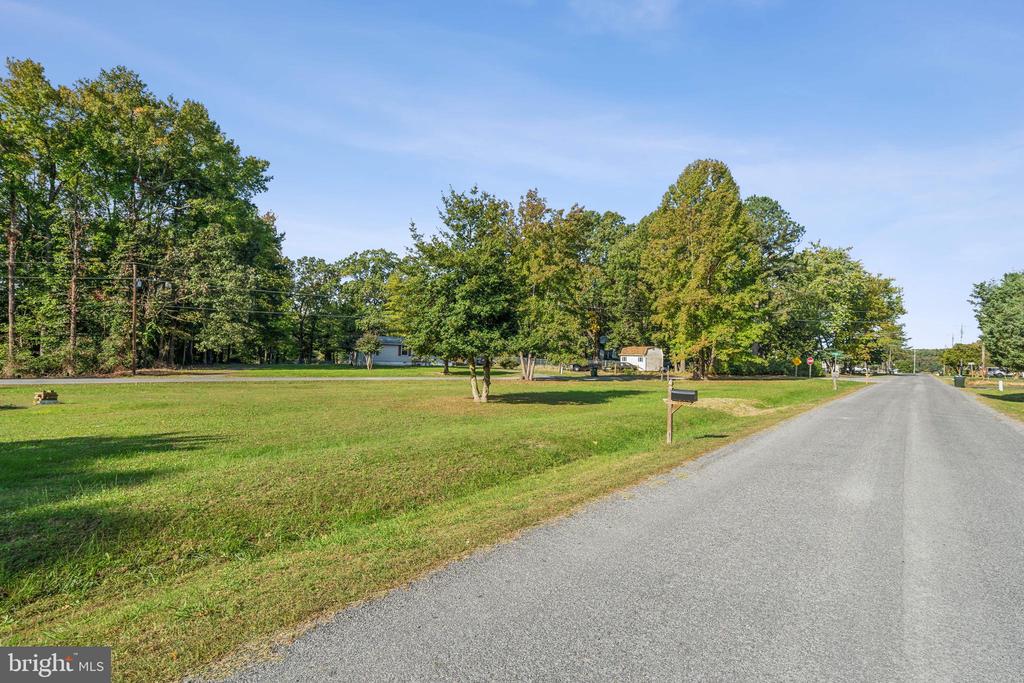000 LAKEVIEW DR