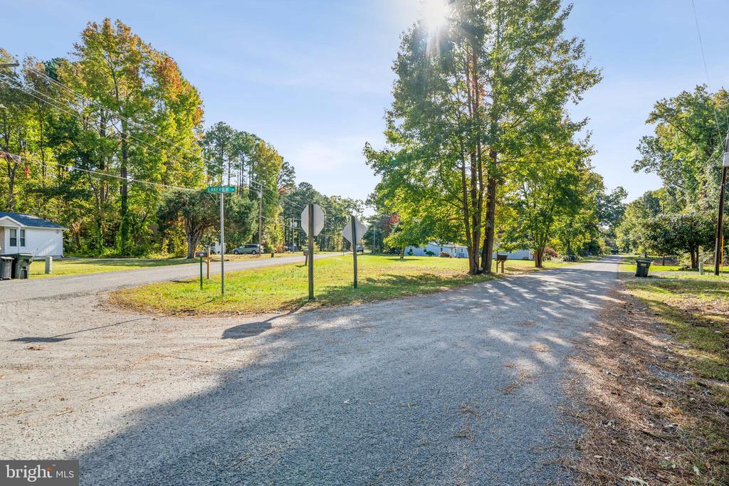 000 LAKEVIEW DR