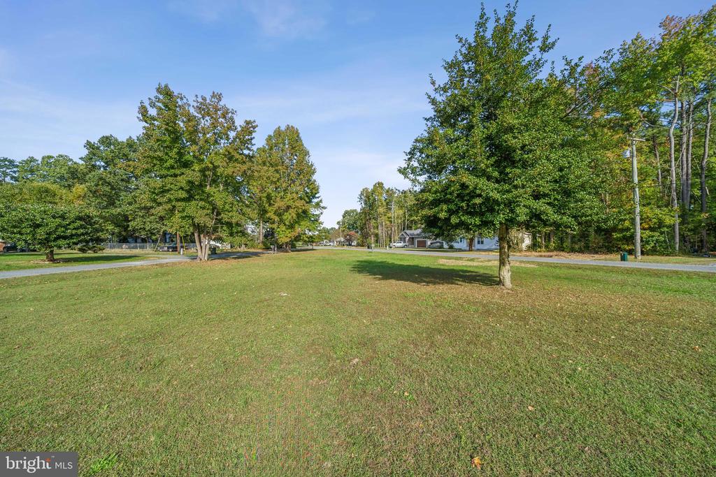 000 LAKEVIEW DR