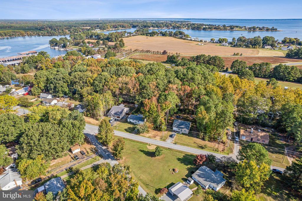 000 LAKEVIEW DR