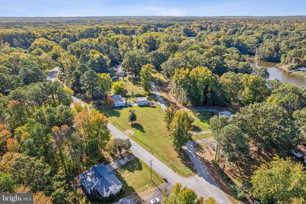 000 LAKEVIEW DR