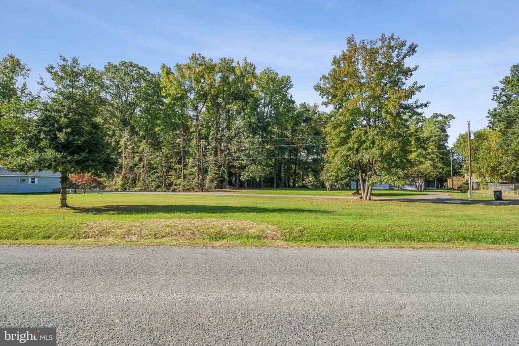 000 LAKEVIEW DR