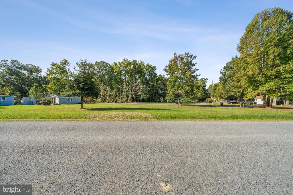 000 LAKEVIEW DR