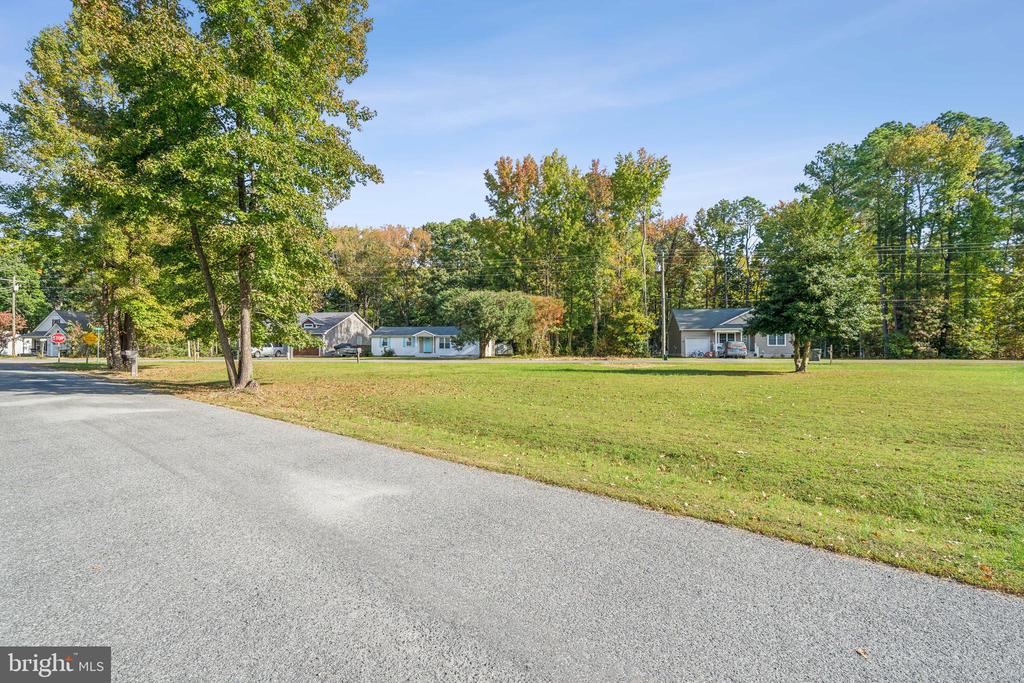 000 LAKEVIEW DR