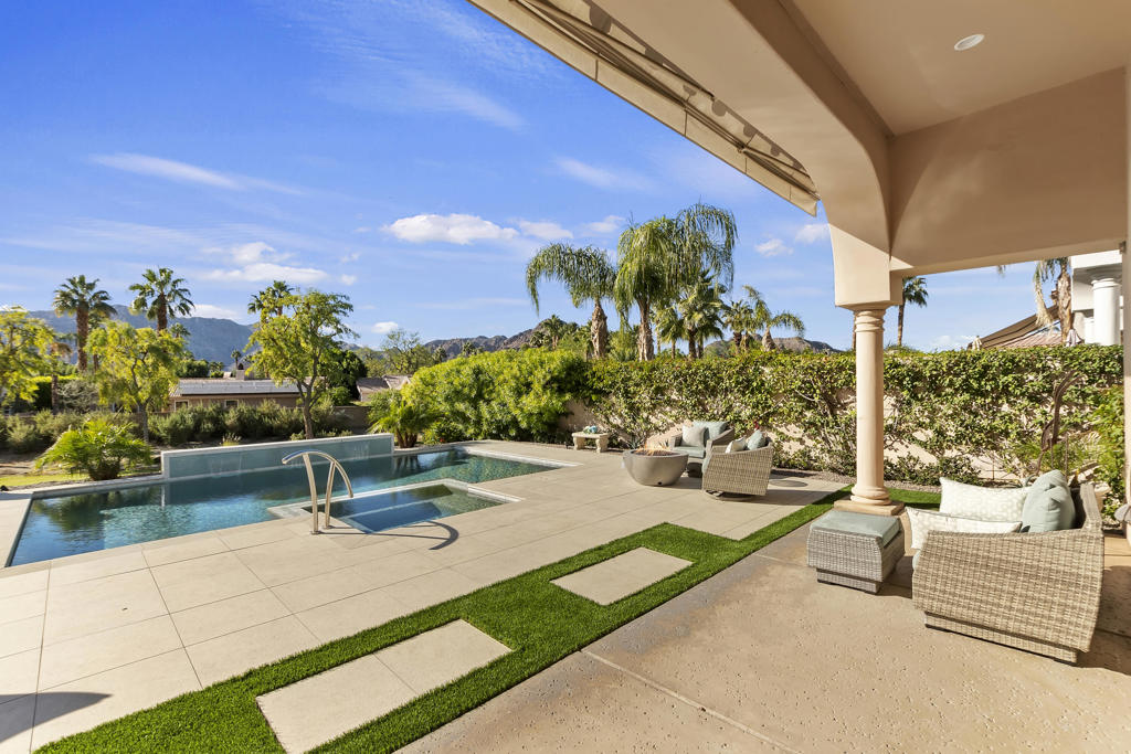 79055 Mission Drive W