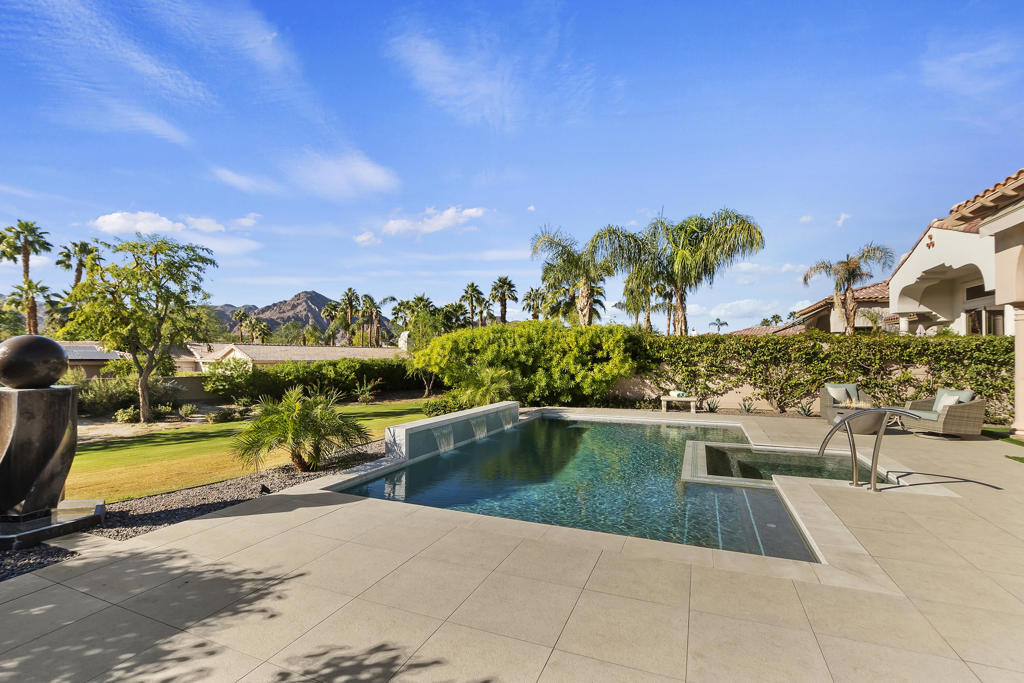 79055 Mission Drive W