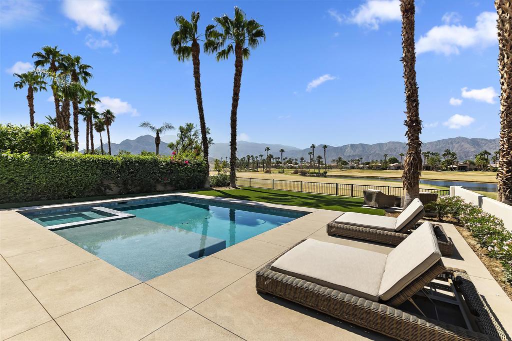 79568 Mission Drive E