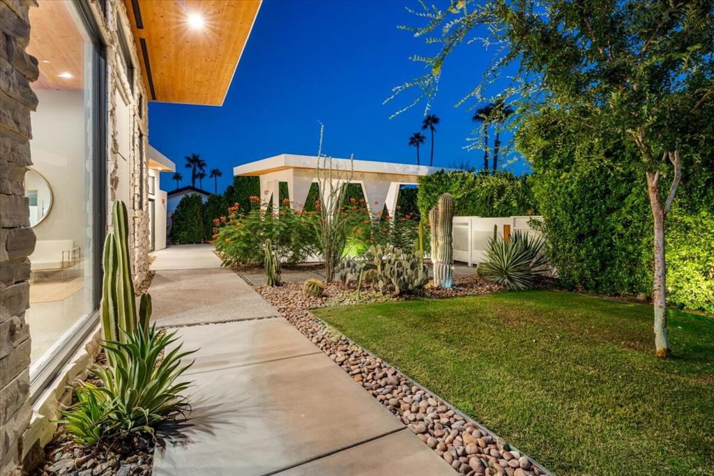 524 E E Miraleste Court Court