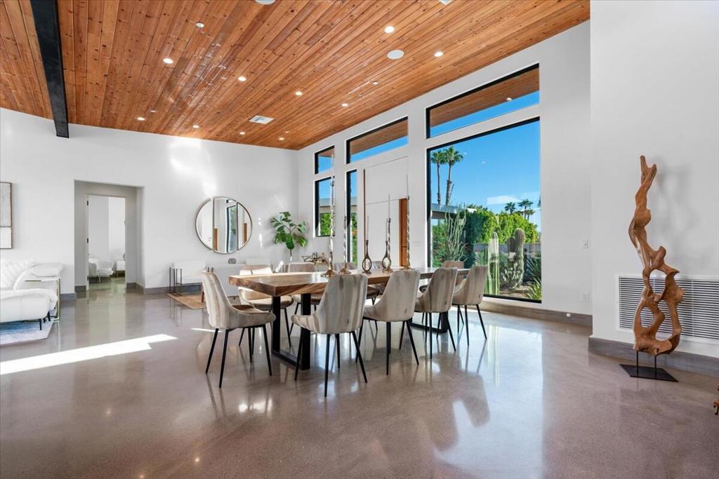 524 E E Miraleste Court Court