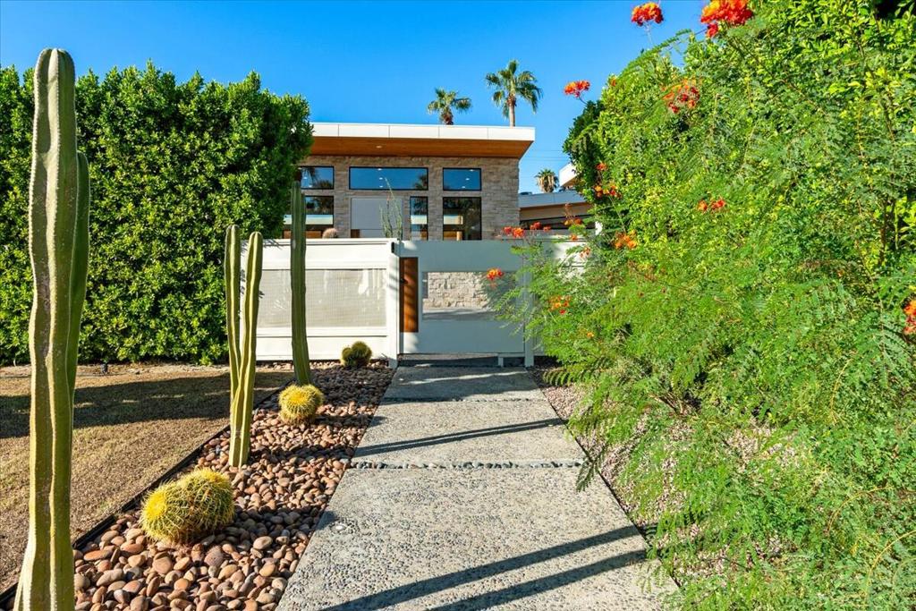 524 E E Miraleste Court Court