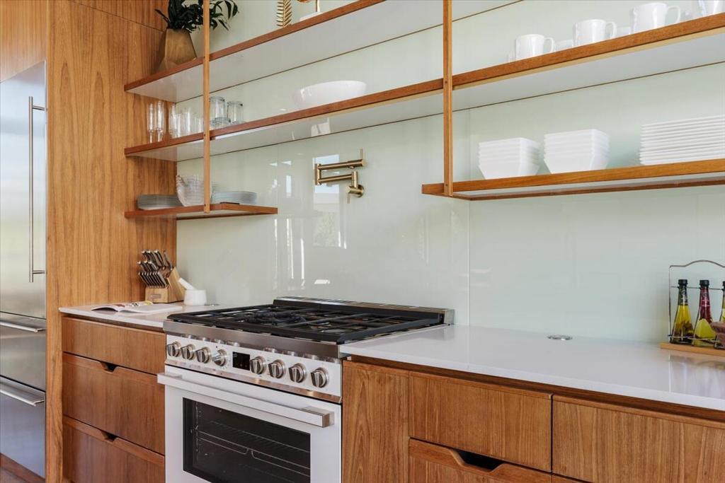 524 E E Miraleste Court Court