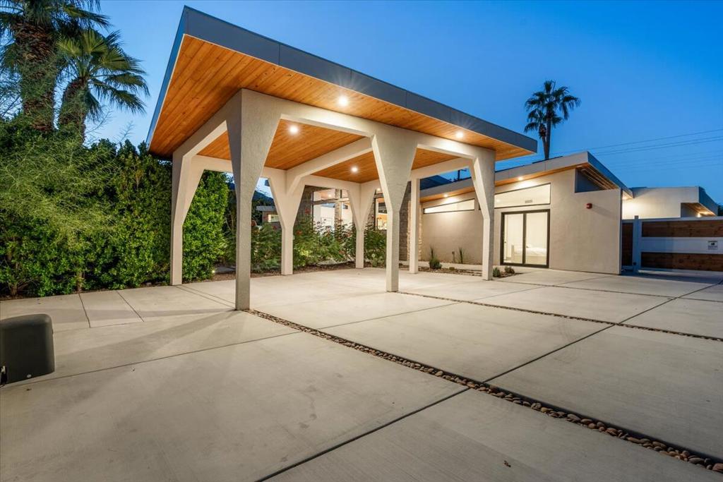 524 E E Miraleste Court Court
