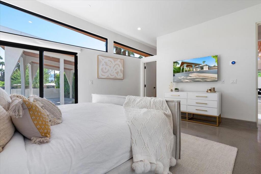 524 E E Miraleste Court Court