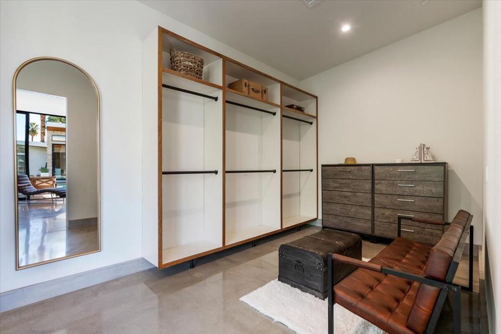 524 E E Miraleste Court Court