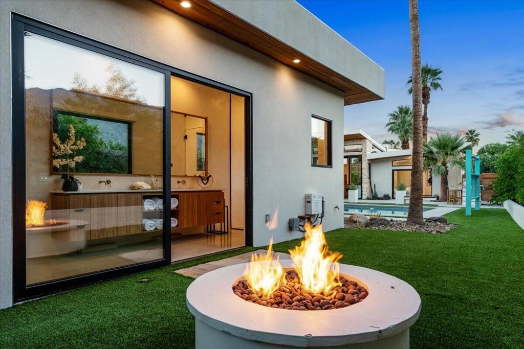 524 E E Miraleste Court Court