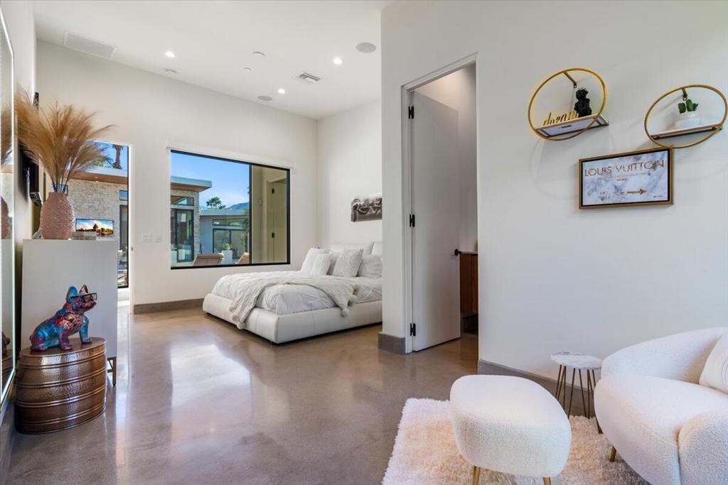 524 E E Miraleste Court Court