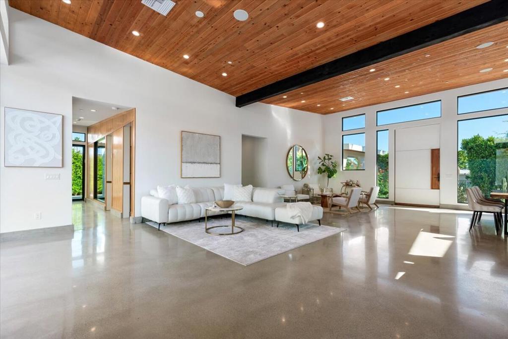 524 E E Miraleste Court Court