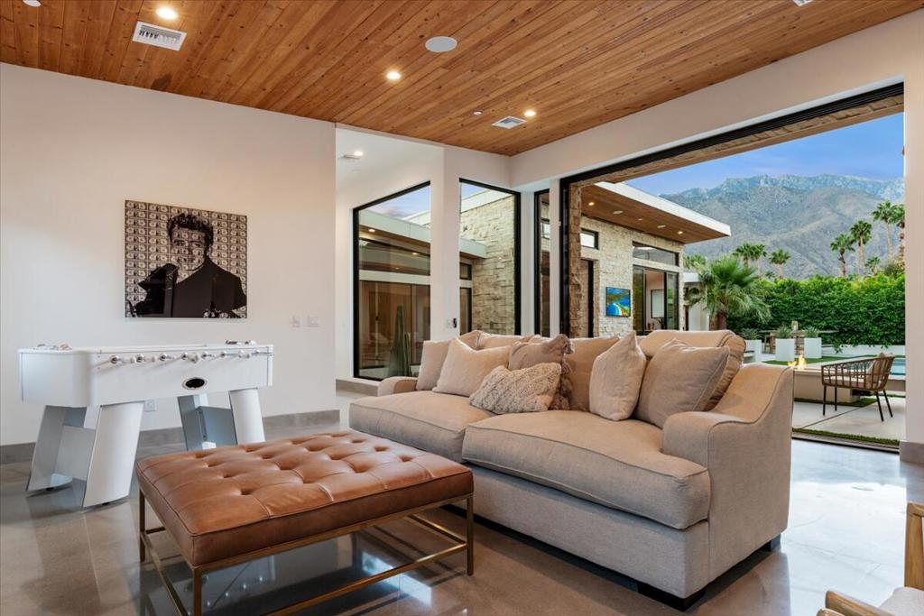 524 E E Miraleste Court Court