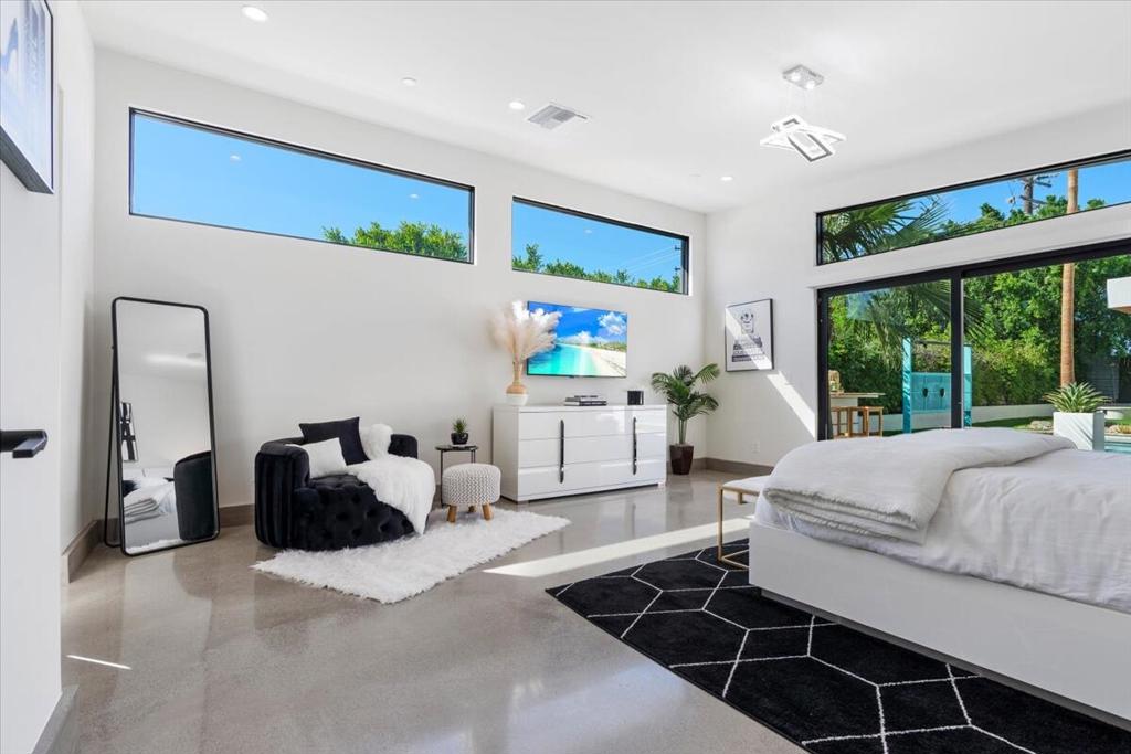 524 E E Miraleste Court Court