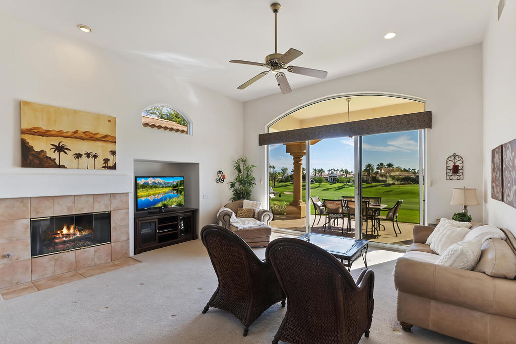 48250 Casita Drive