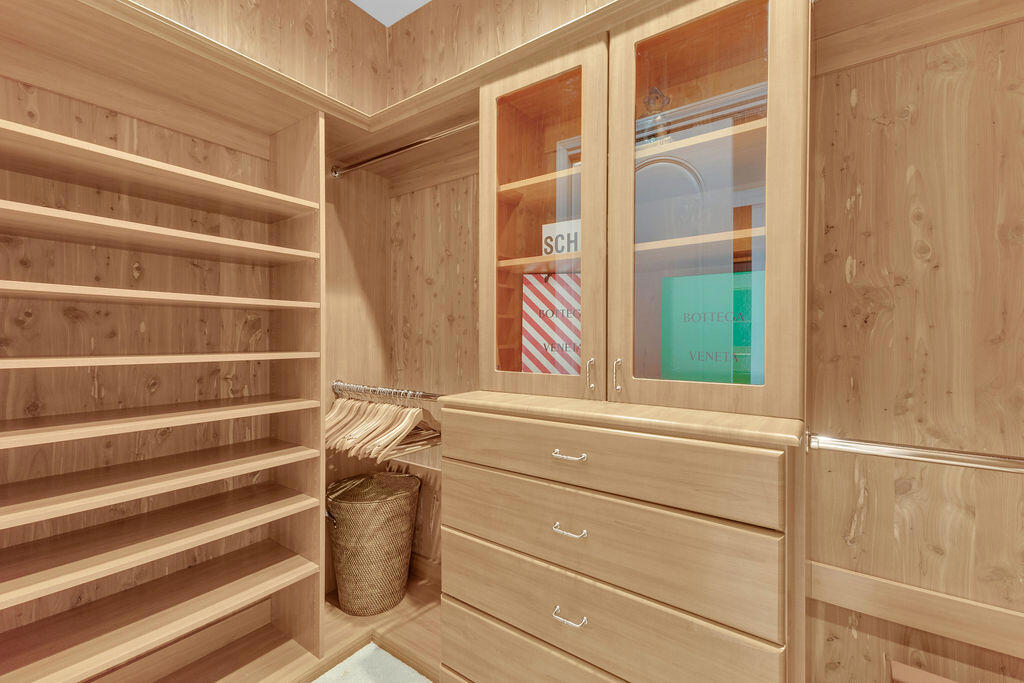 55695 Royal St. George