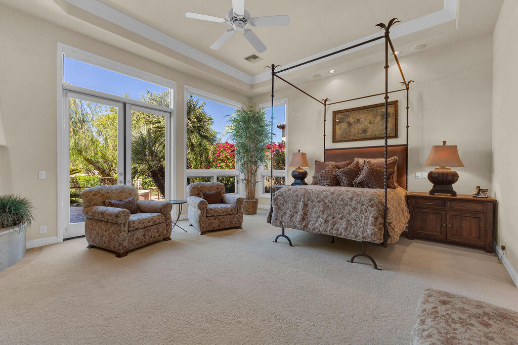 55695 Royal St. George