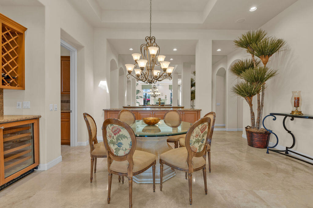 55695 Royal St. George