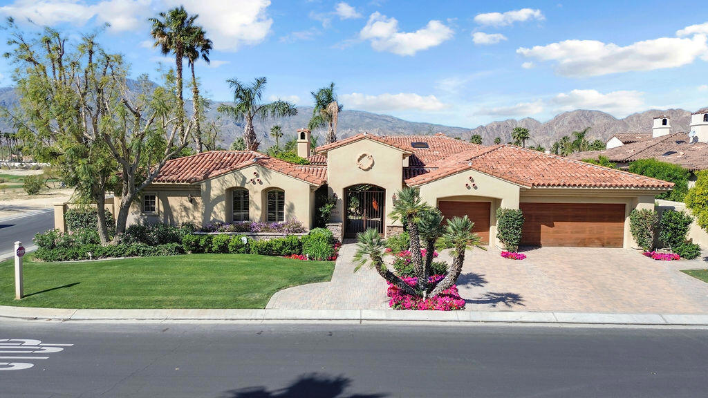 55695 Royal St. George