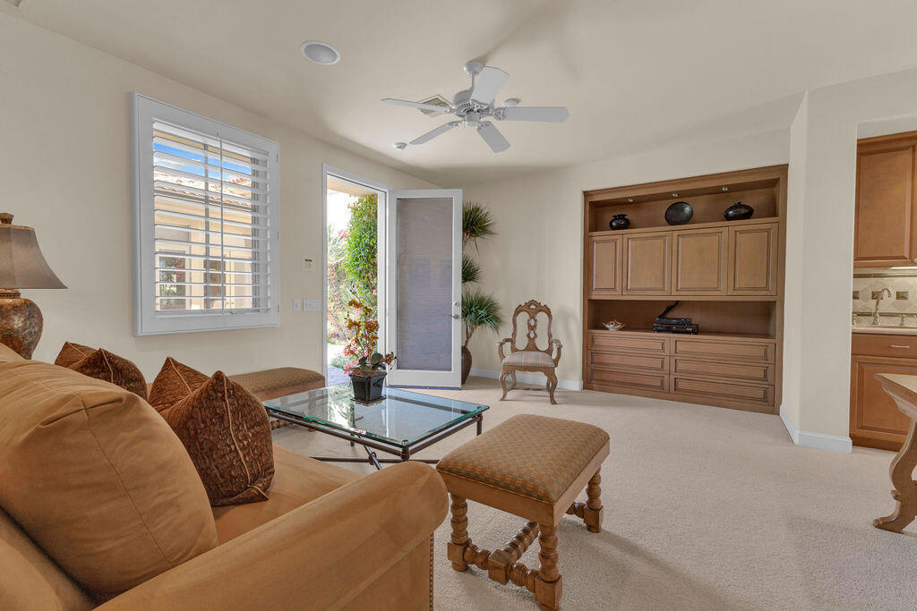 55695 Royal St. George