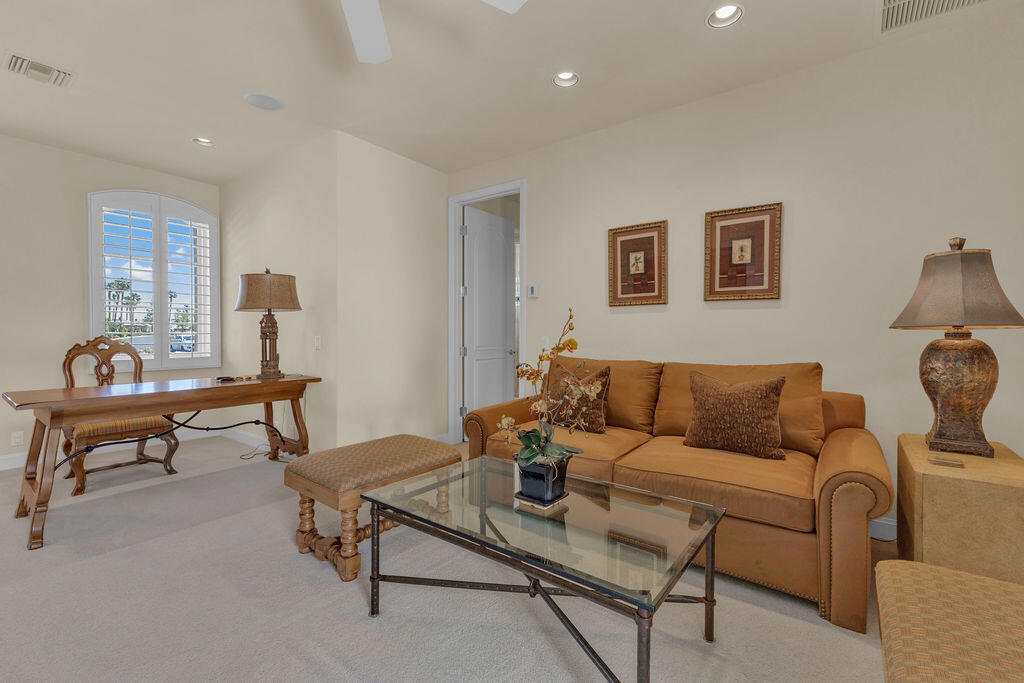 55695 Royal St. George