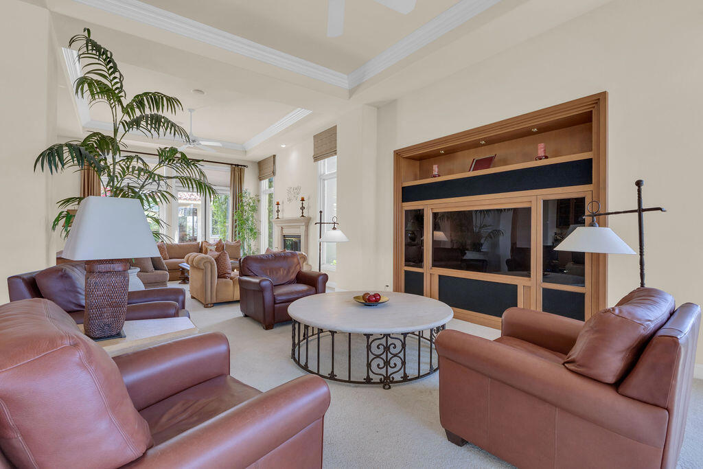 55695 Royal St. George