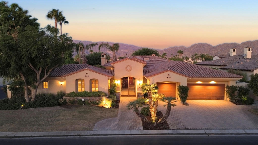 55695 Royal St. George