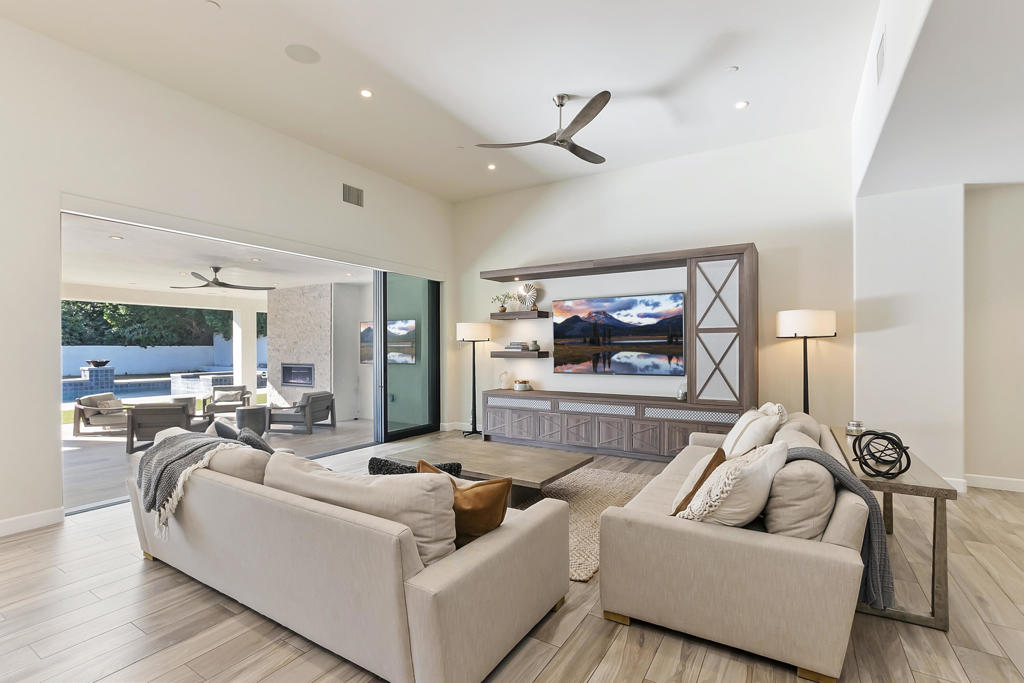 72239 Desert Drive Drive