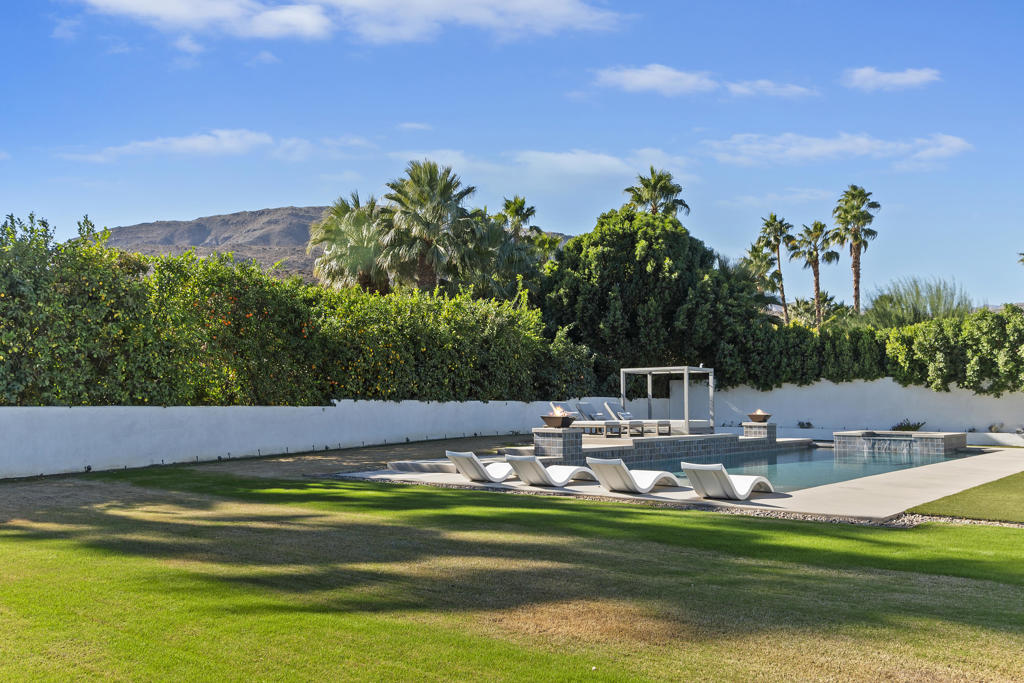 72239 Desert Drive Drive