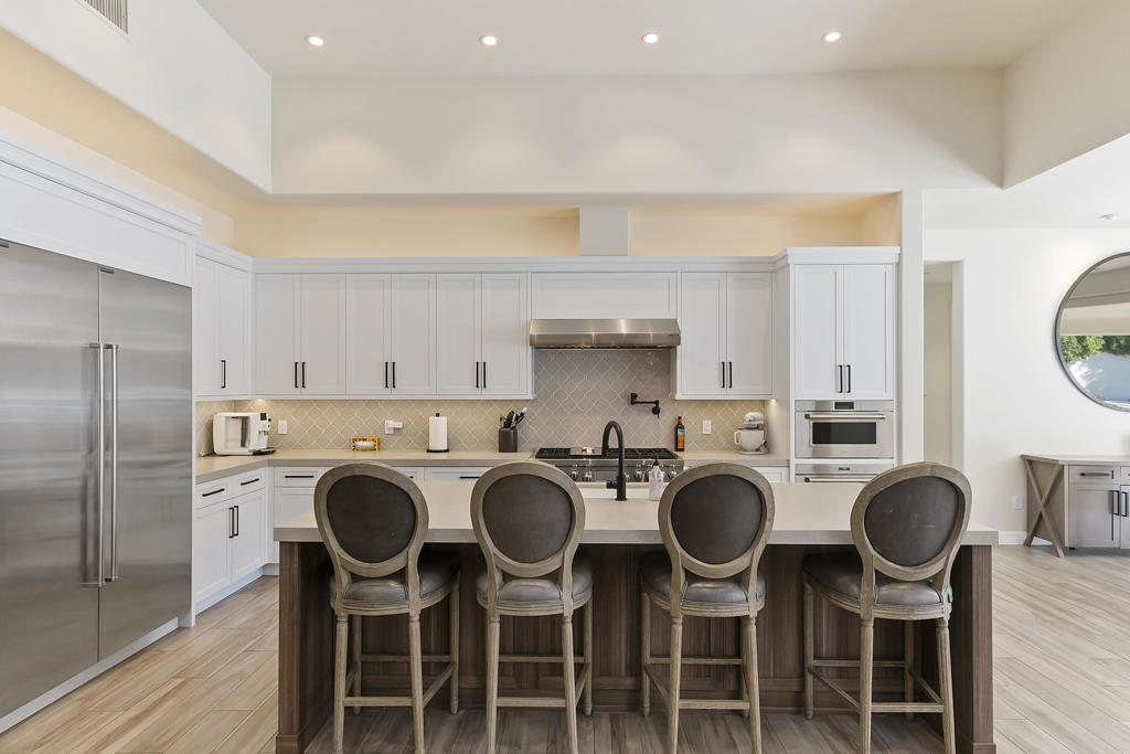 72239 Desert Drive Drive