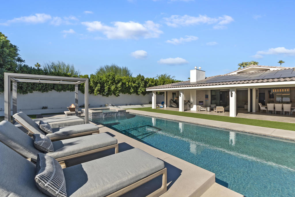 72239 Desert Drive Drive