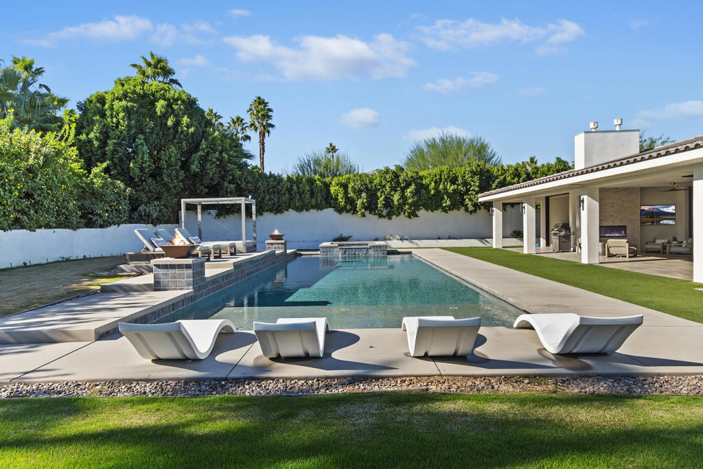 72239 Desert Drive Drive