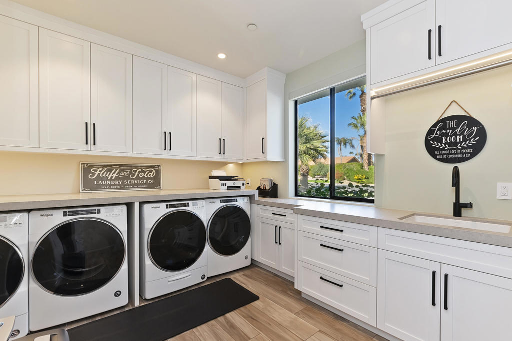 72239 Desert Drive Drive