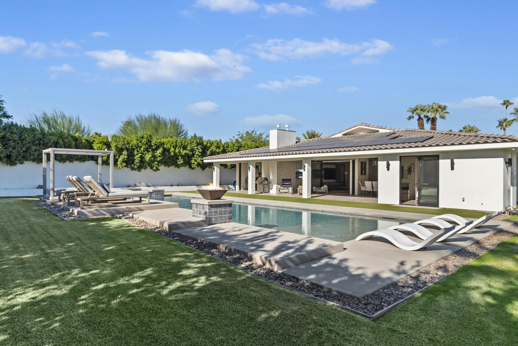 72239 Desert Drive Drive