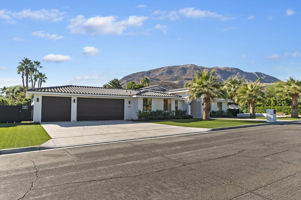 72239 Desert Drive Drive