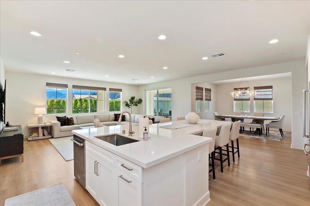 80435 Palatine Crt Court