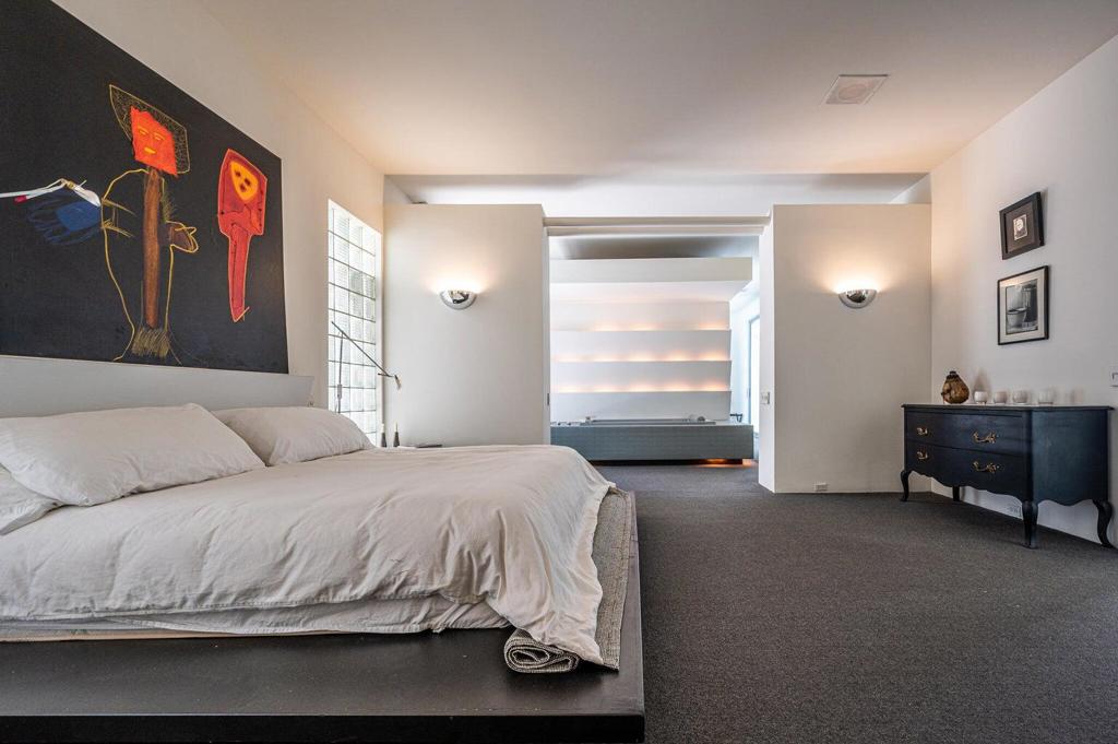 520 W ViA Lola