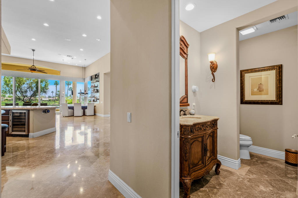 49568 Via Conquistador