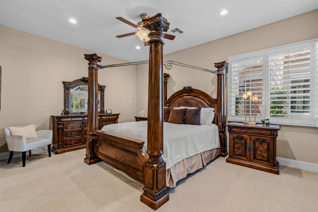 49568 Via Conquistador