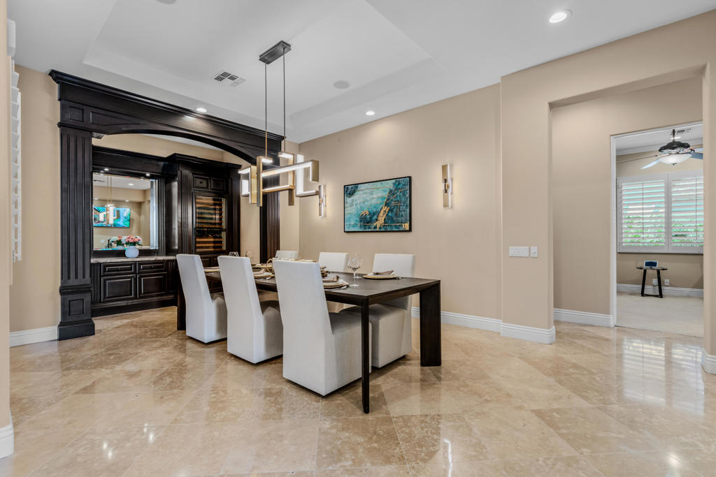 49568 Via Conquistador