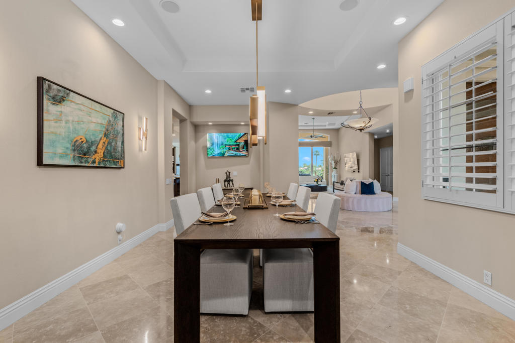 49568 Via Conquistador