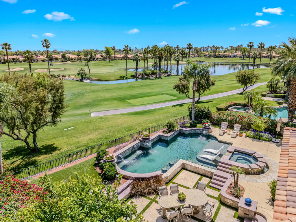 49568 Via Conquistador