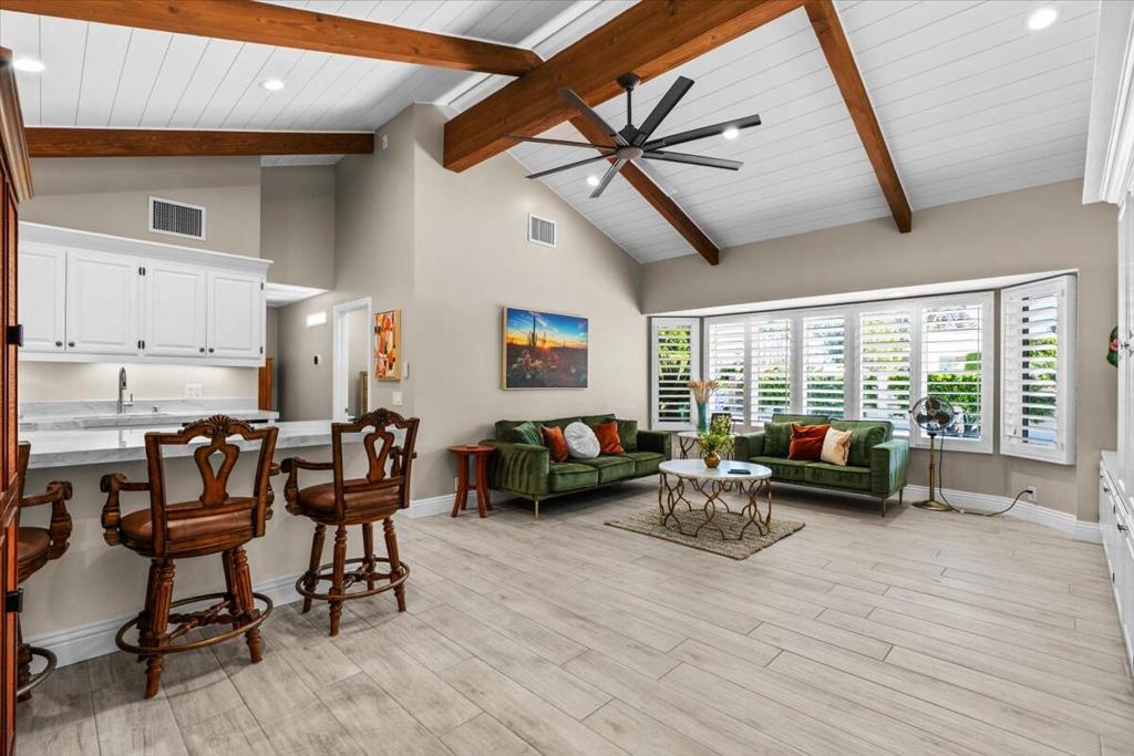 48731 San Vicente Street