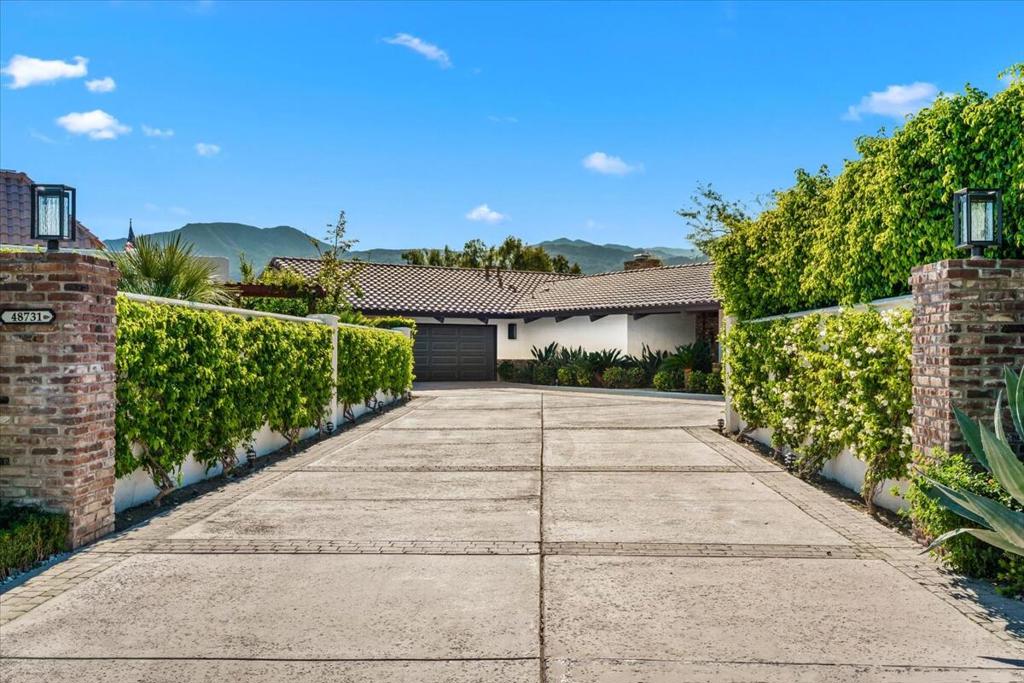 48731 San Vicente Street